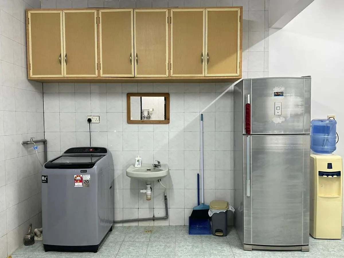 Permas Double Storey 8 Pax Wifi Netflix Johor Bahru Holiday home